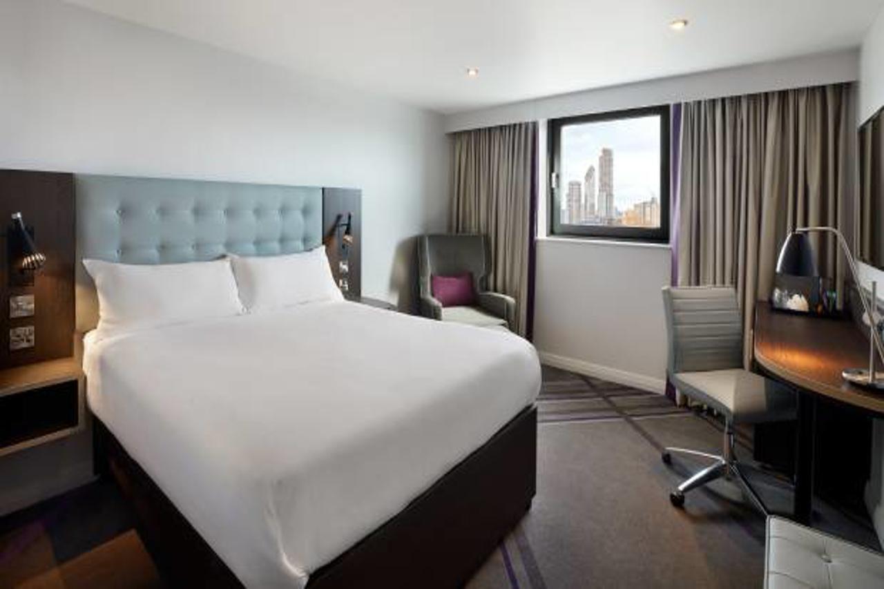 Premier Inn Jersey St Helier Ст. Хейлир Джерси Экстерьер фото
